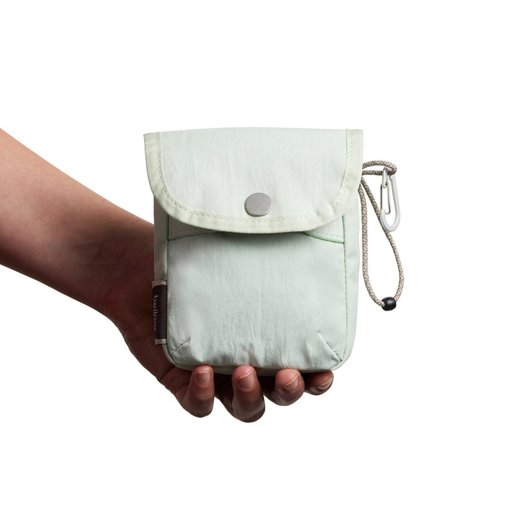 Bellroy Cinch Pocket in Seafoam