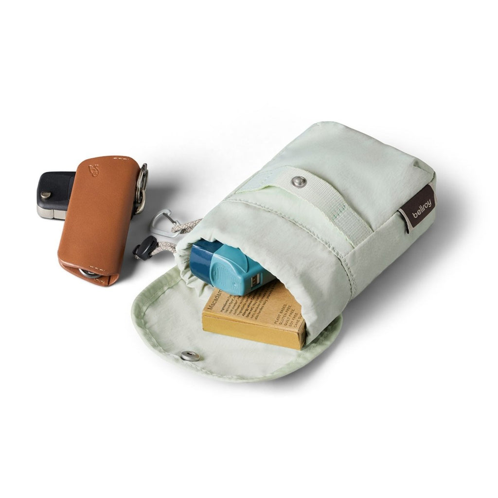 Bellroy Cinch Pocket in Seafoam