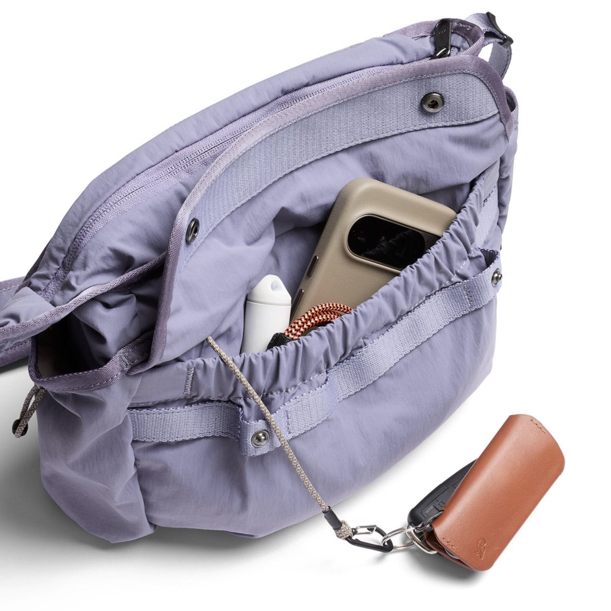 Bellroy Cinch Sling in Lilac Haze