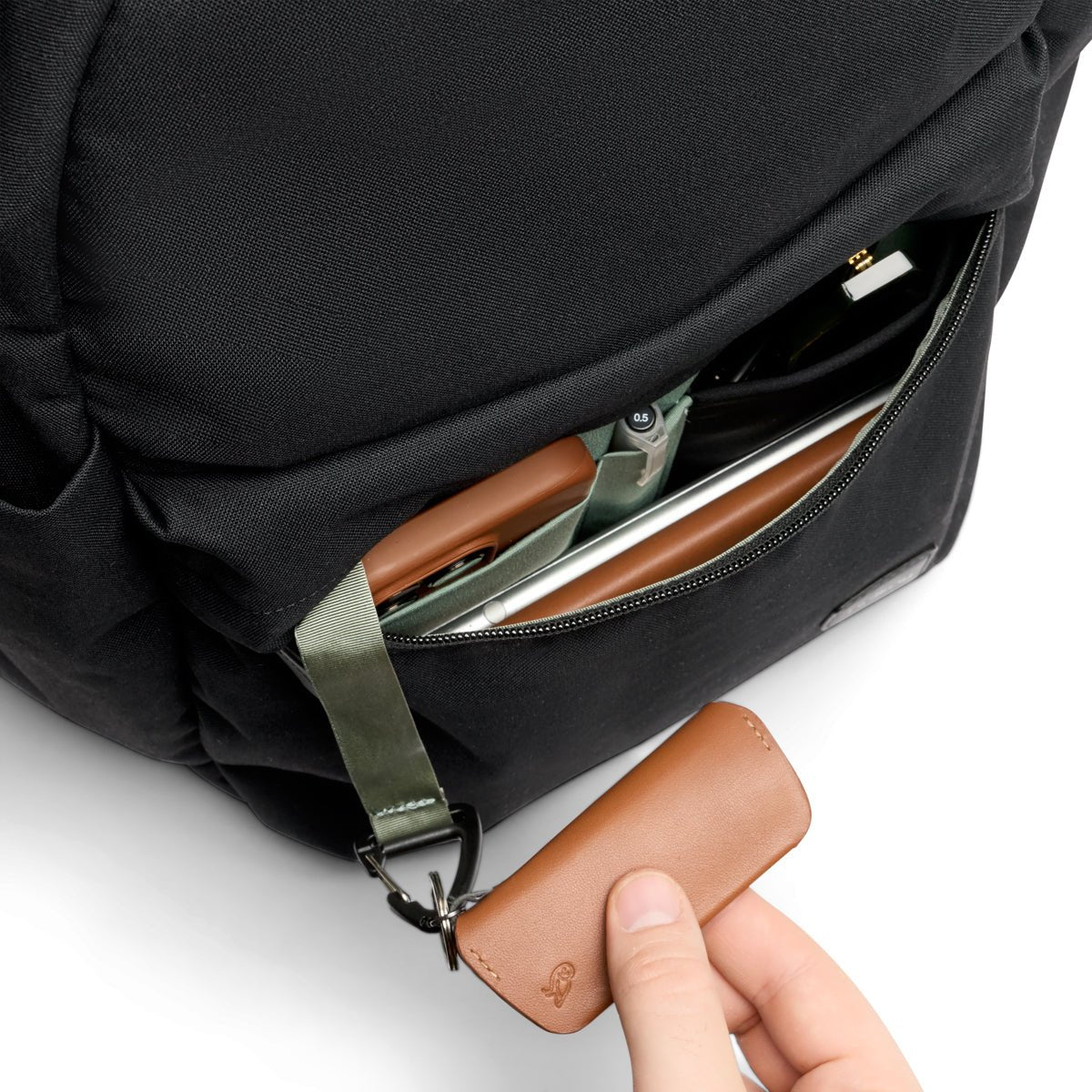 Bellroy Classic Daypack 21L in Black
