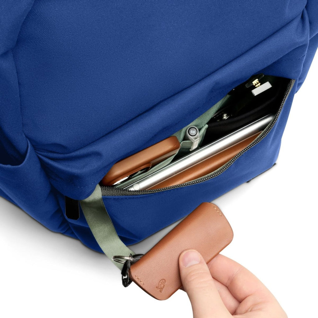 Bellroy Classic Daypack 21L in Indigo
