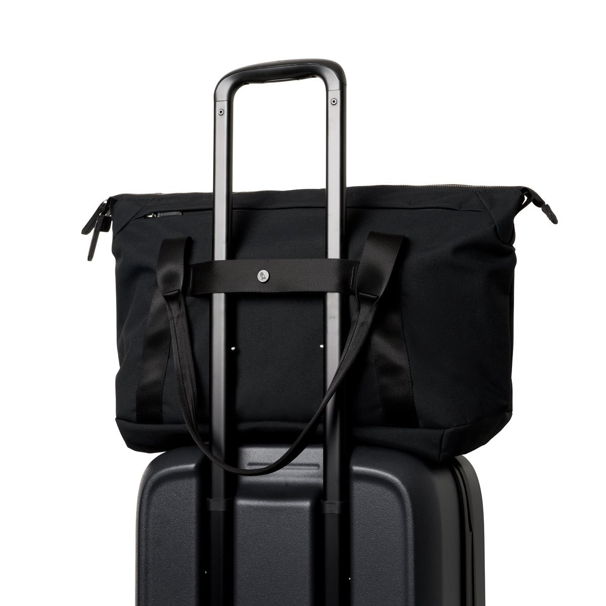 Bellroy Classic Getaway Bag 28L in Black
