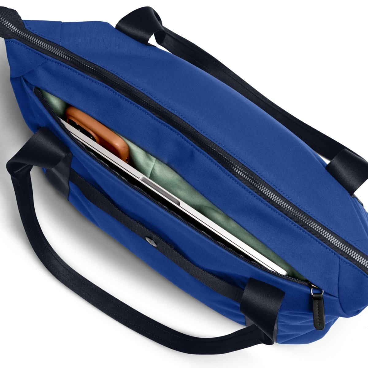 Bellroy Classic Getaway Bag 28L in Indigo
