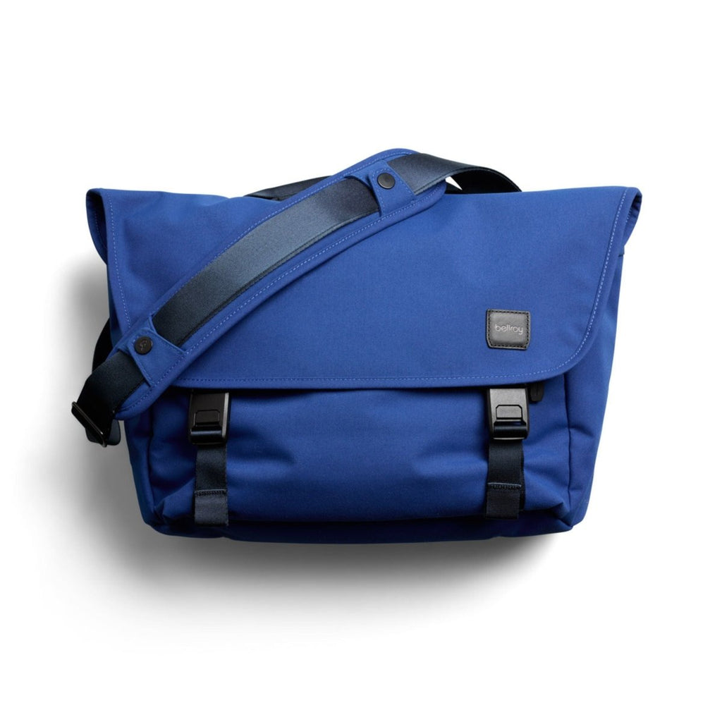 Bellroy Classic Messenger 13L in Indigo