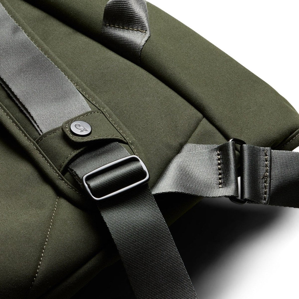 Bellroy Classic Messenger 13L in Olive