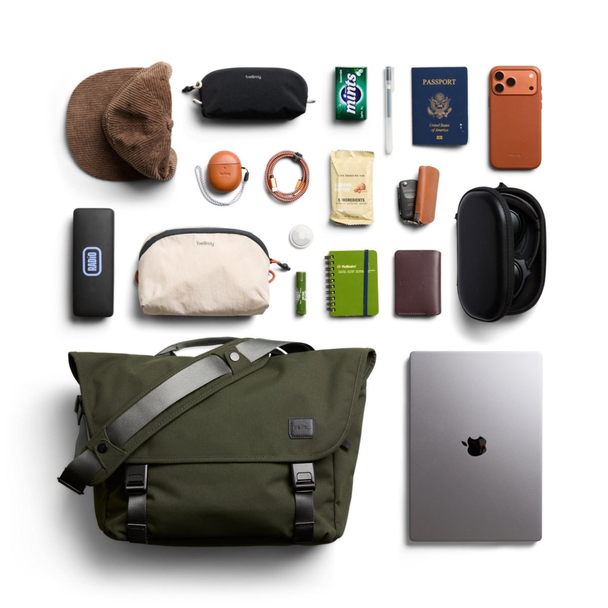 Bellroy Classic Messenger 13L in Olive