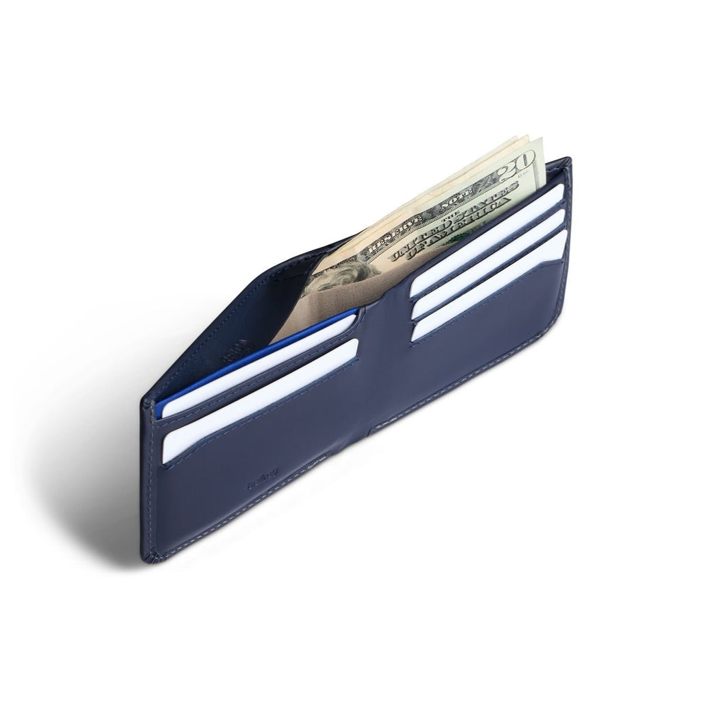 Bellroy Hide & Seek Lo in Navy