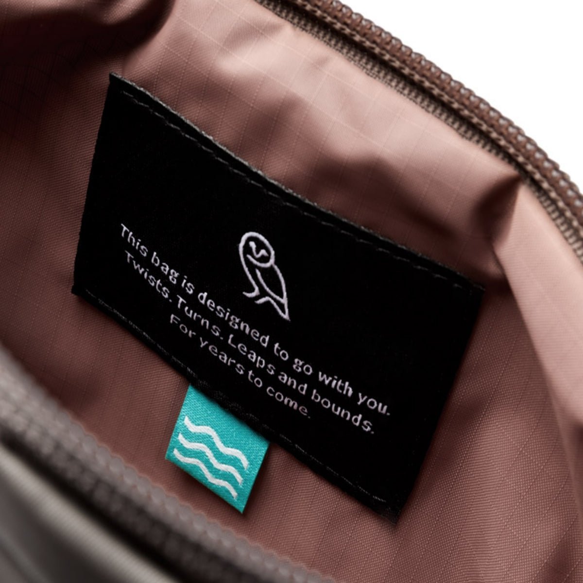 Bellroy Laneway Belt Bag in Fawn