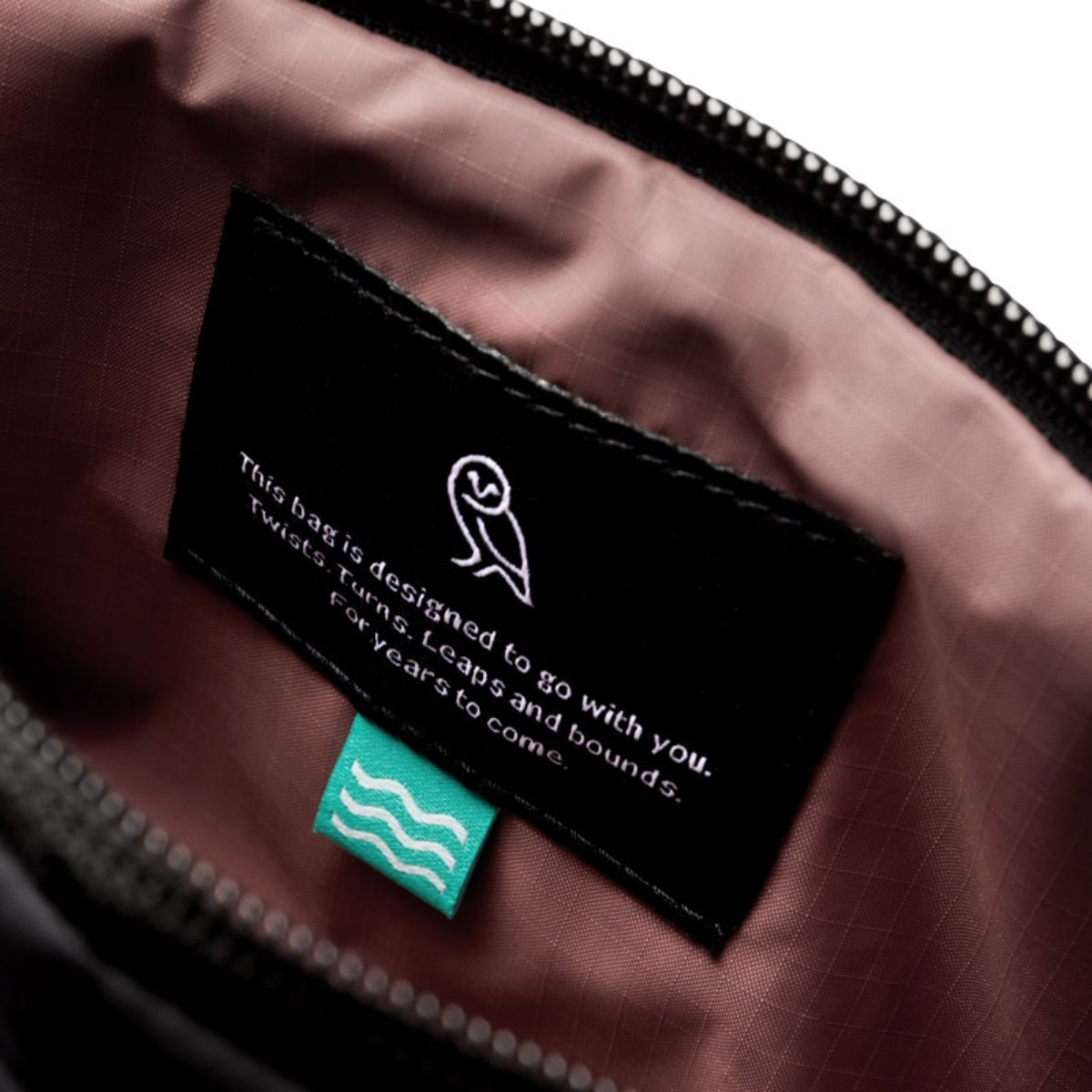 Bellroy Laneway Belt Bag in Ink