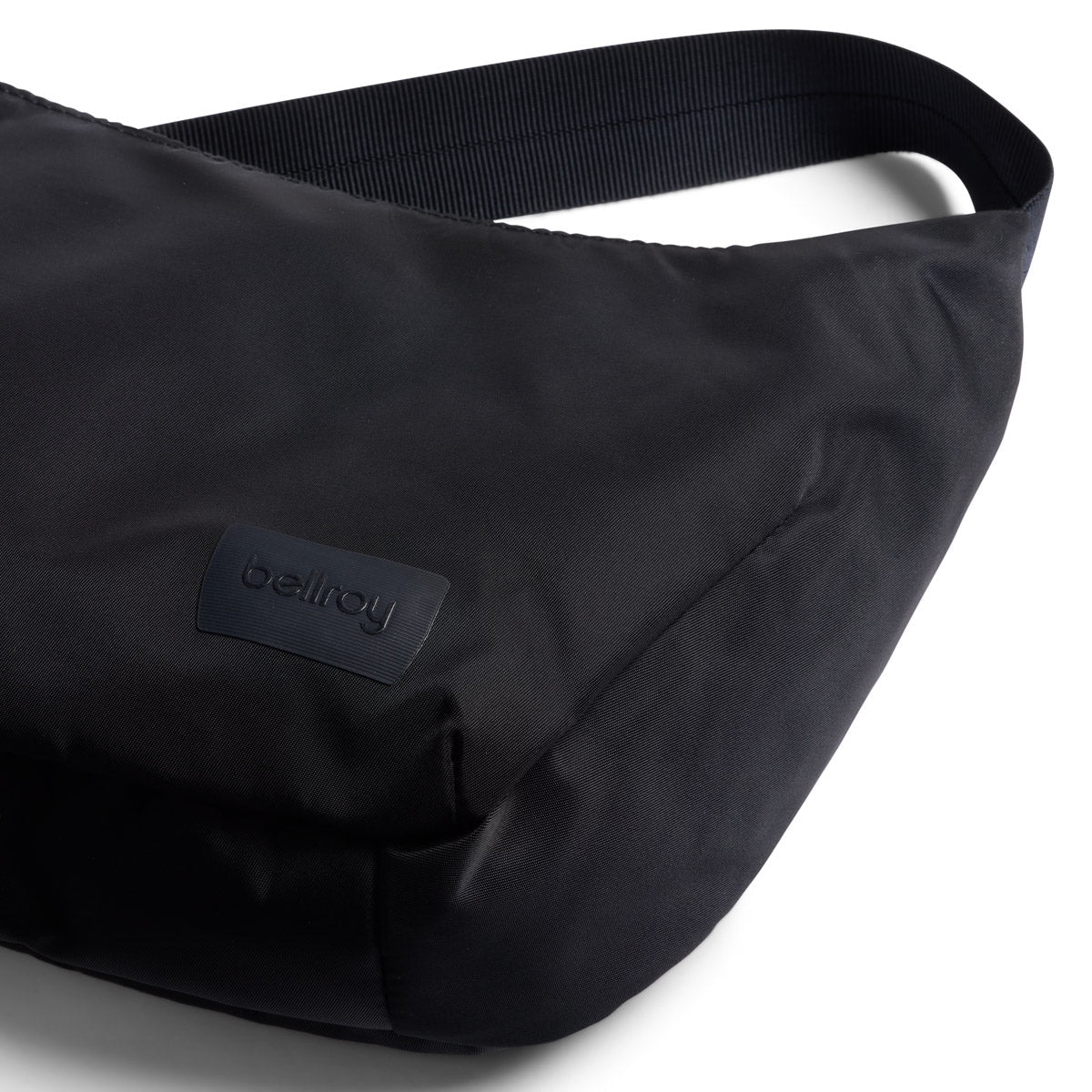Bellroy Laneway Crescent Bag 2.5L in Ink