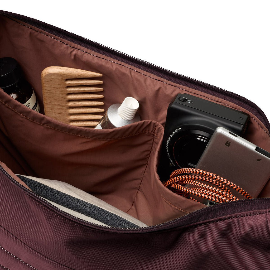 Bellroy Laneway Crescent Bag 7L in Fig