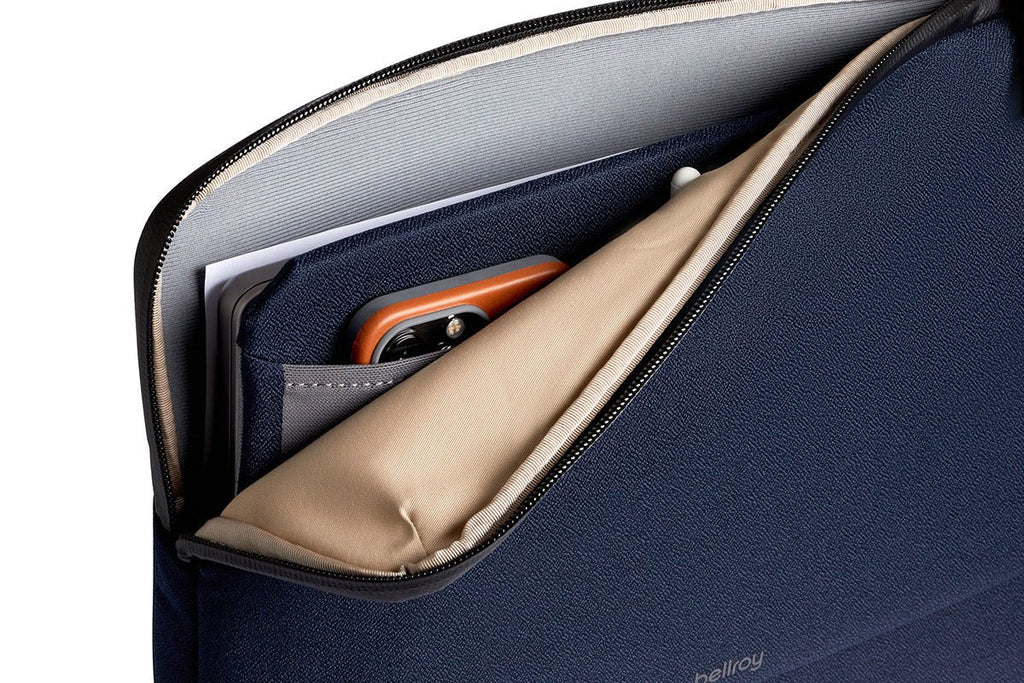 Bellroy Laptop Caddy 14" in Black