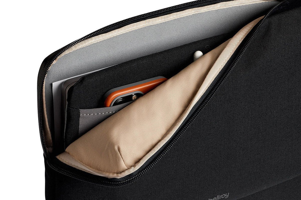 Bellroy Laptop Caddy 14" in Black