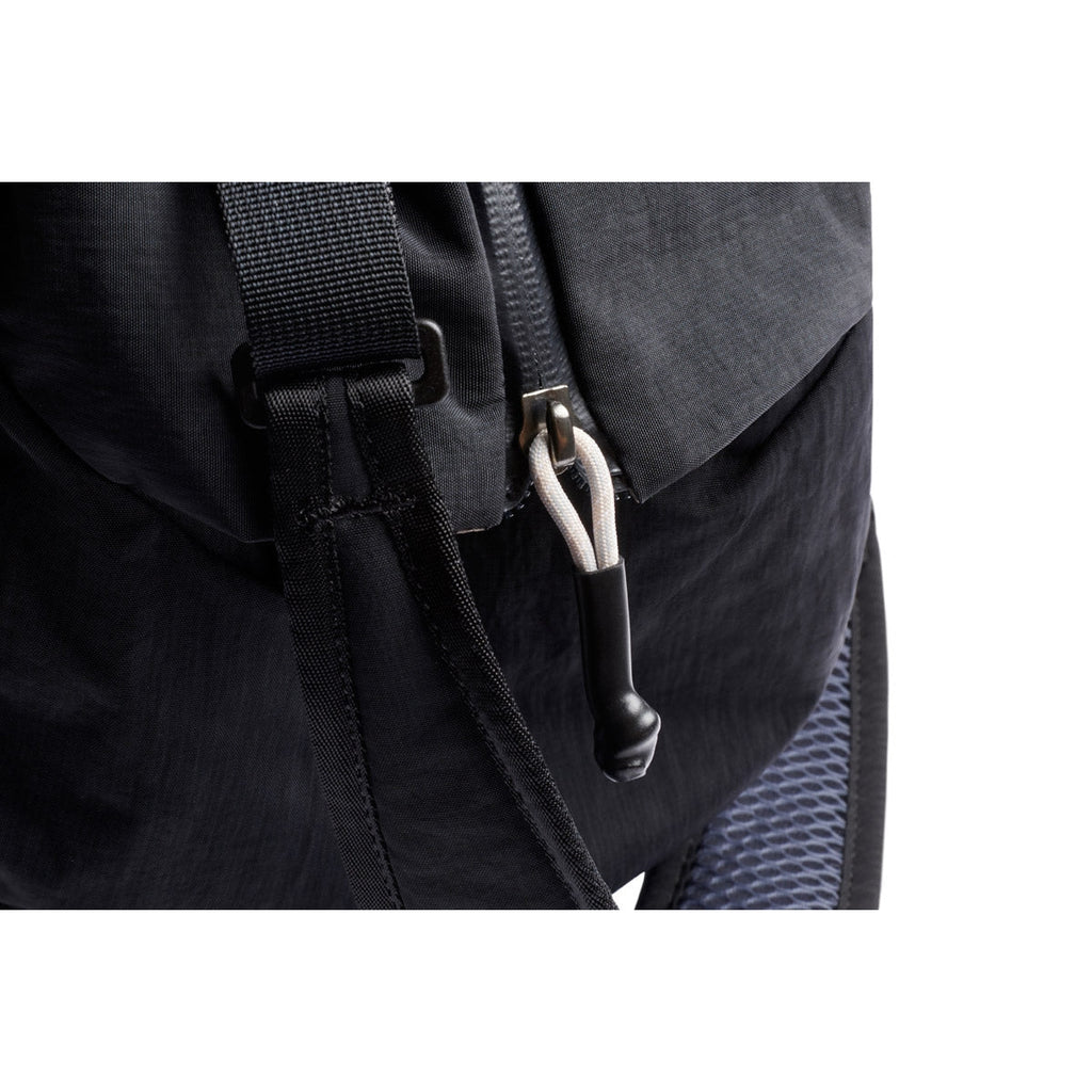 Bellroy Lite Duffel 30L in Black