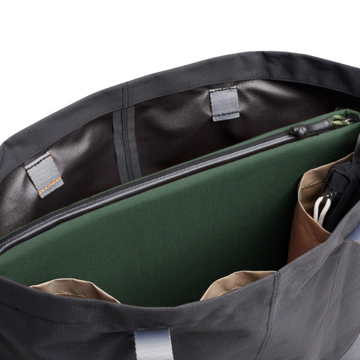 Bellroy Lite Laptop Sleeve 14" in Spruce