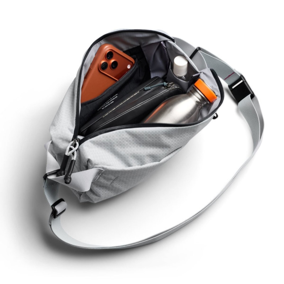 Bellroy Lite Sling in Fog