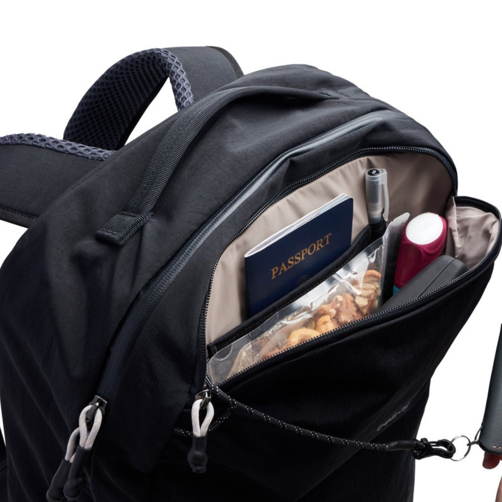 Bellroy Lite Travel Pack 30L in Black