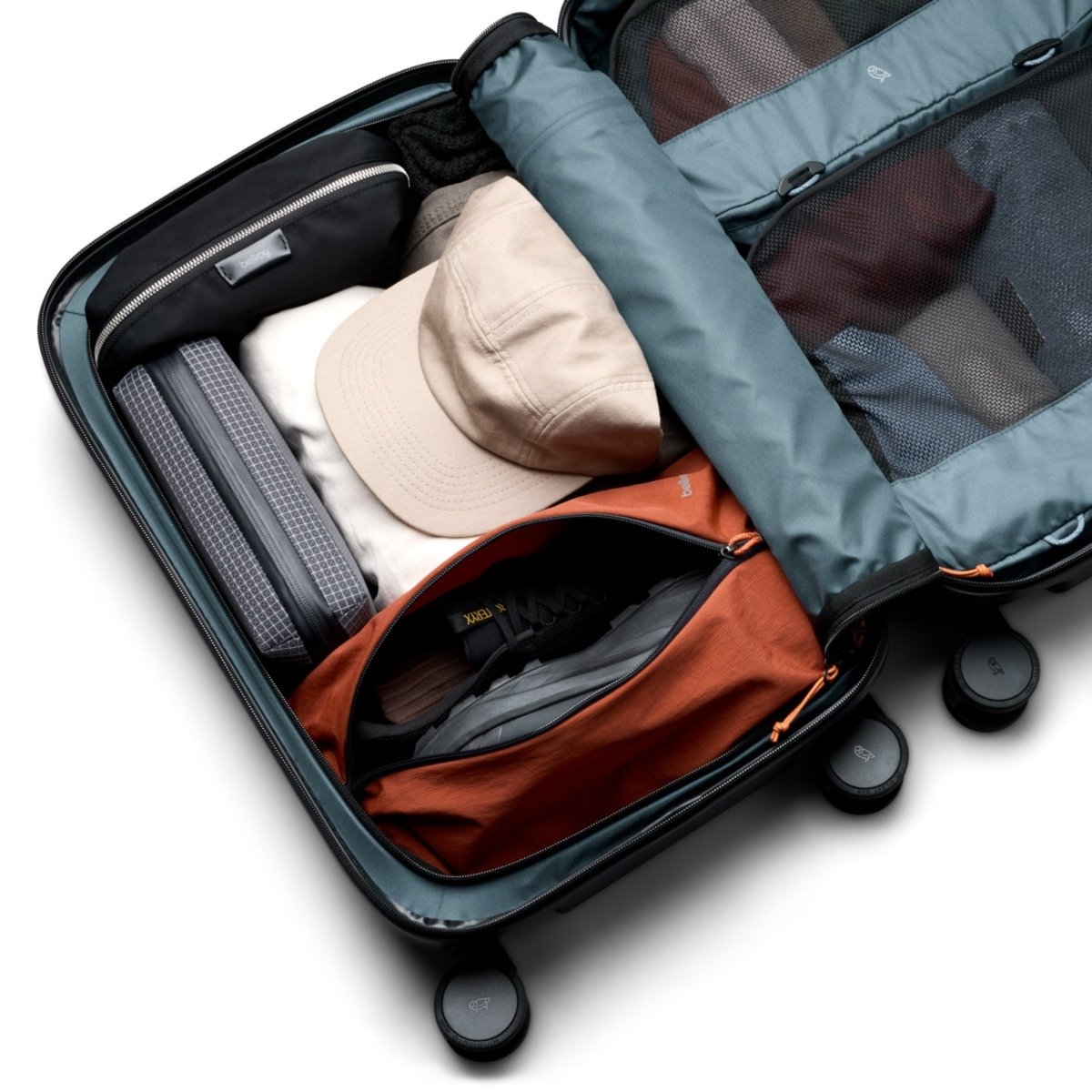 Bellroy Transit Carry-On in Chalk