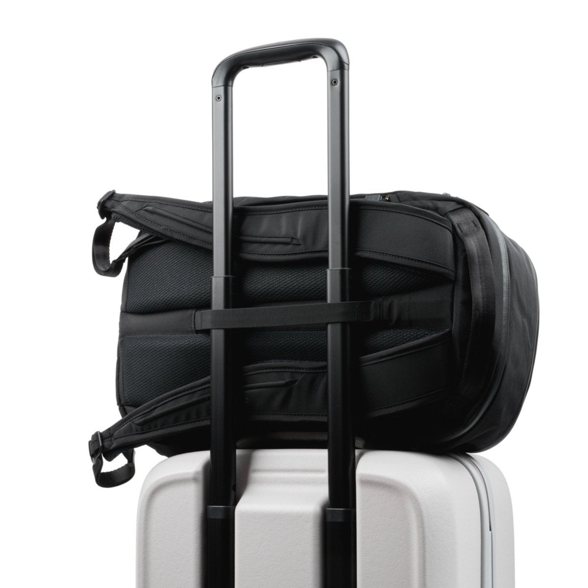 Bellroy Transit Carry-On Plus in Chalk