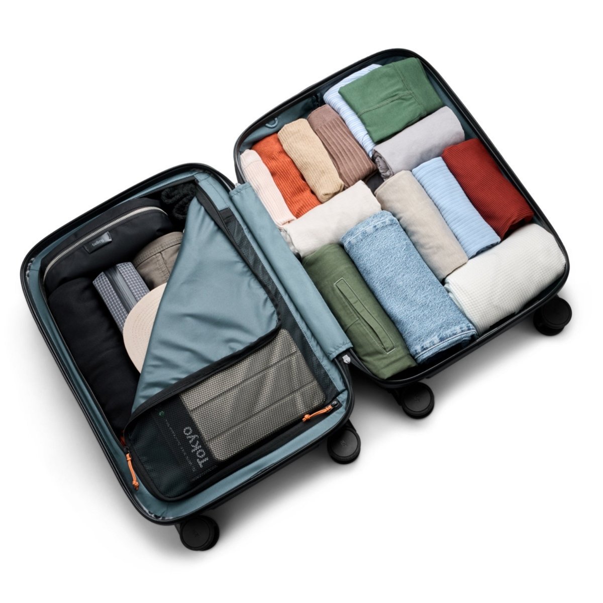 Bellroy Transit Carry-On Plus in Chalk