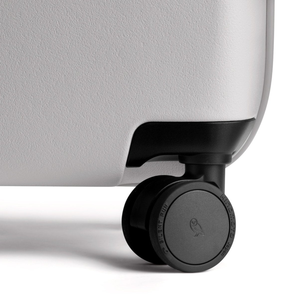 Bellroy Transit Carry-On Plus in Chalk