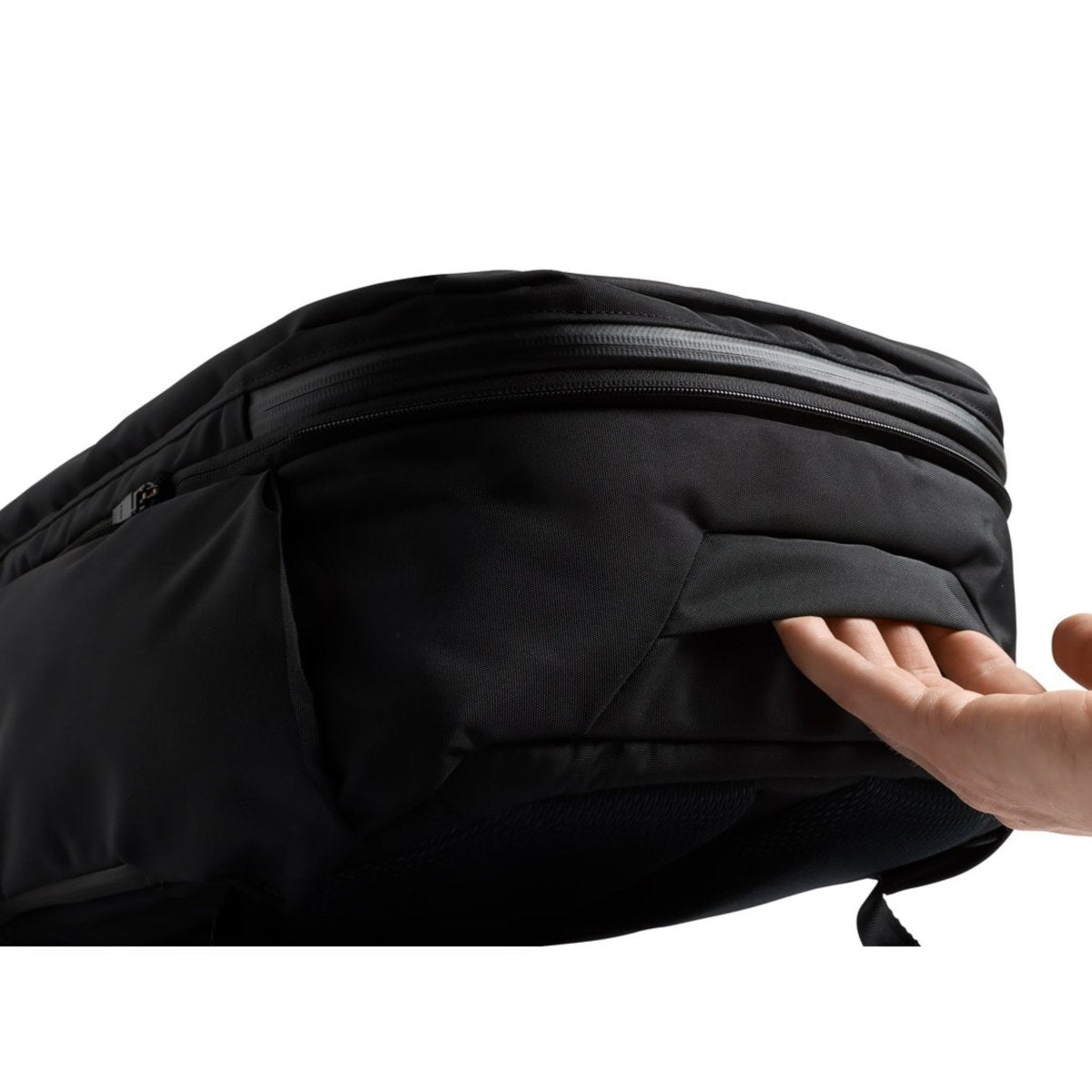 Bellroy Transit Travel Pack Pro in Black