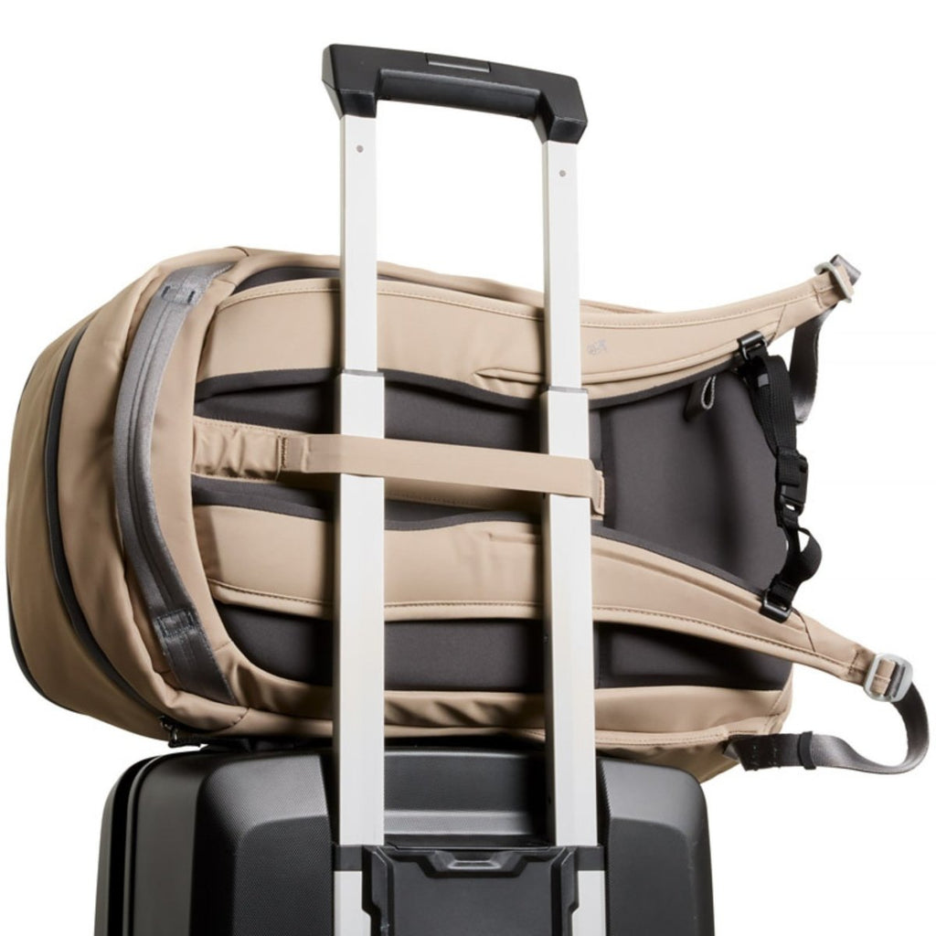 Bellroy Transit Workpack 26L in Stone