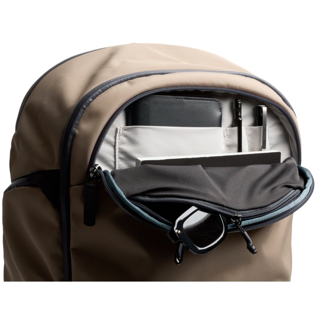 Bellroy Transit Workpack Pro 28L in Stone