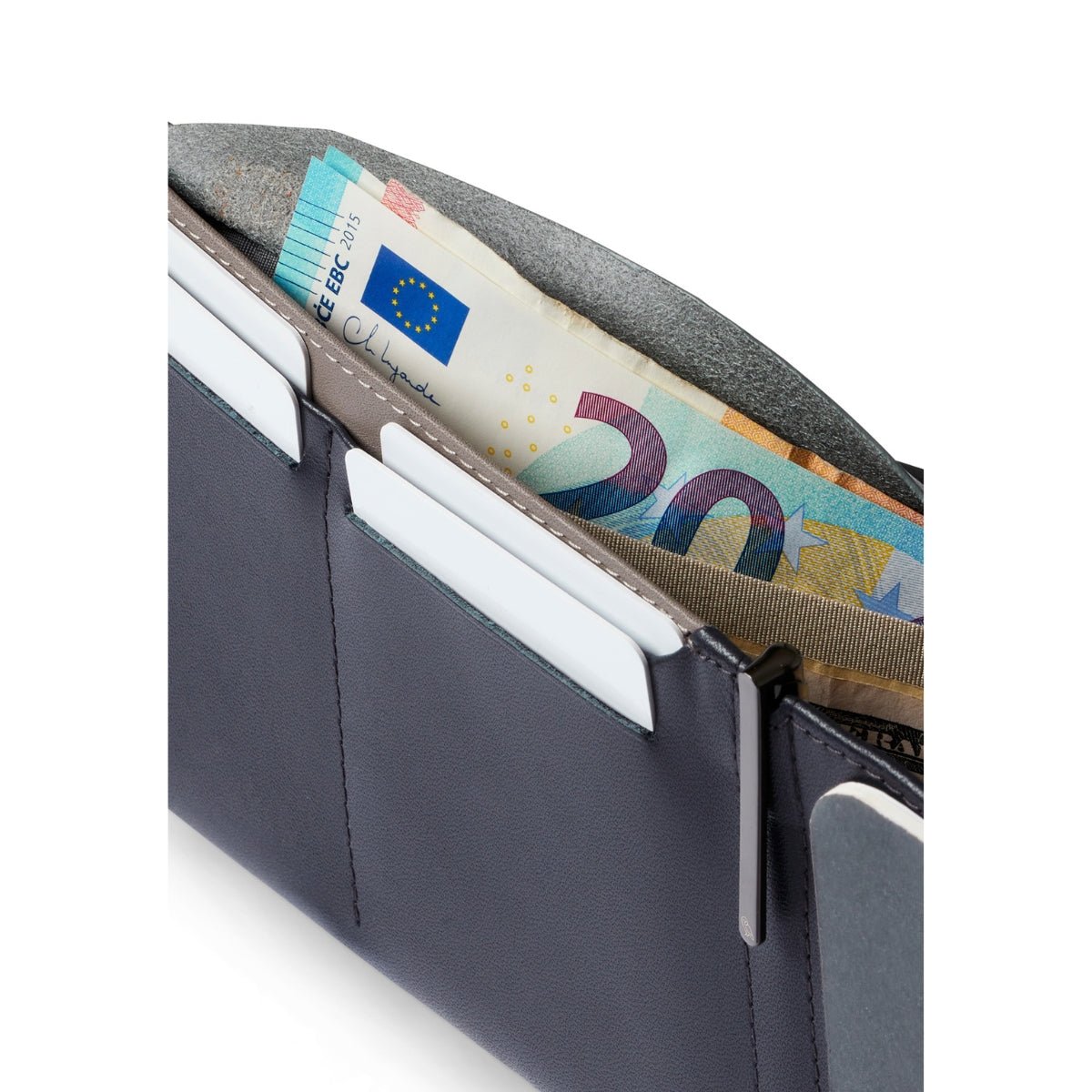 Bellroy Travel Wallet in Everglade