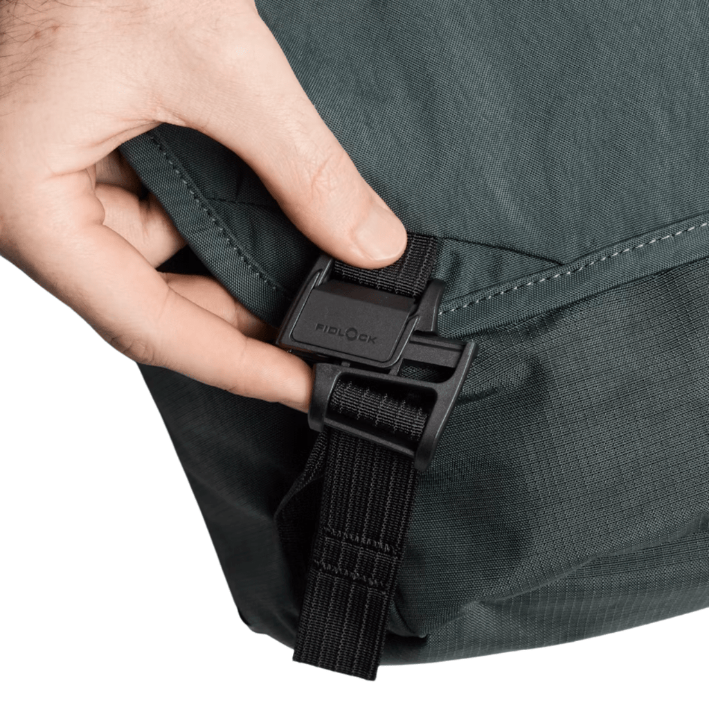 Bellroy Venture Messenger 14” in Deep Ocean