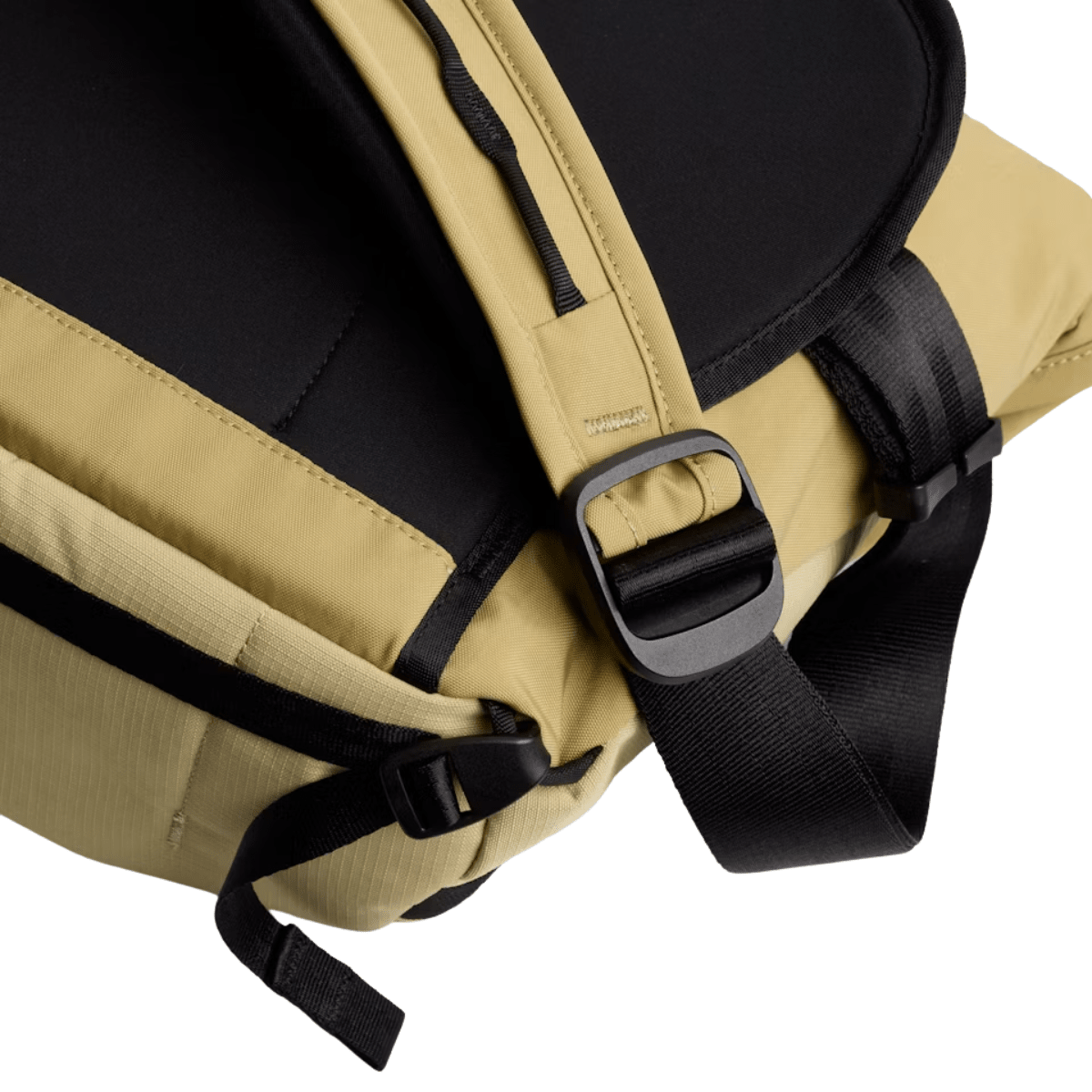 Bellroy Venture Messenger 14” in Safari