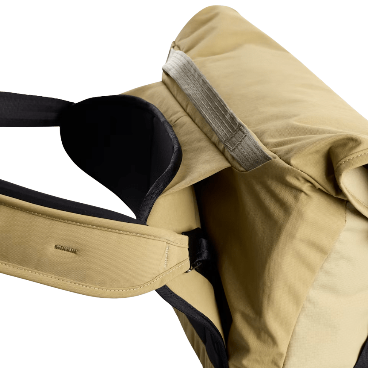 Bellroy Venture Messenger 14” in Safari
