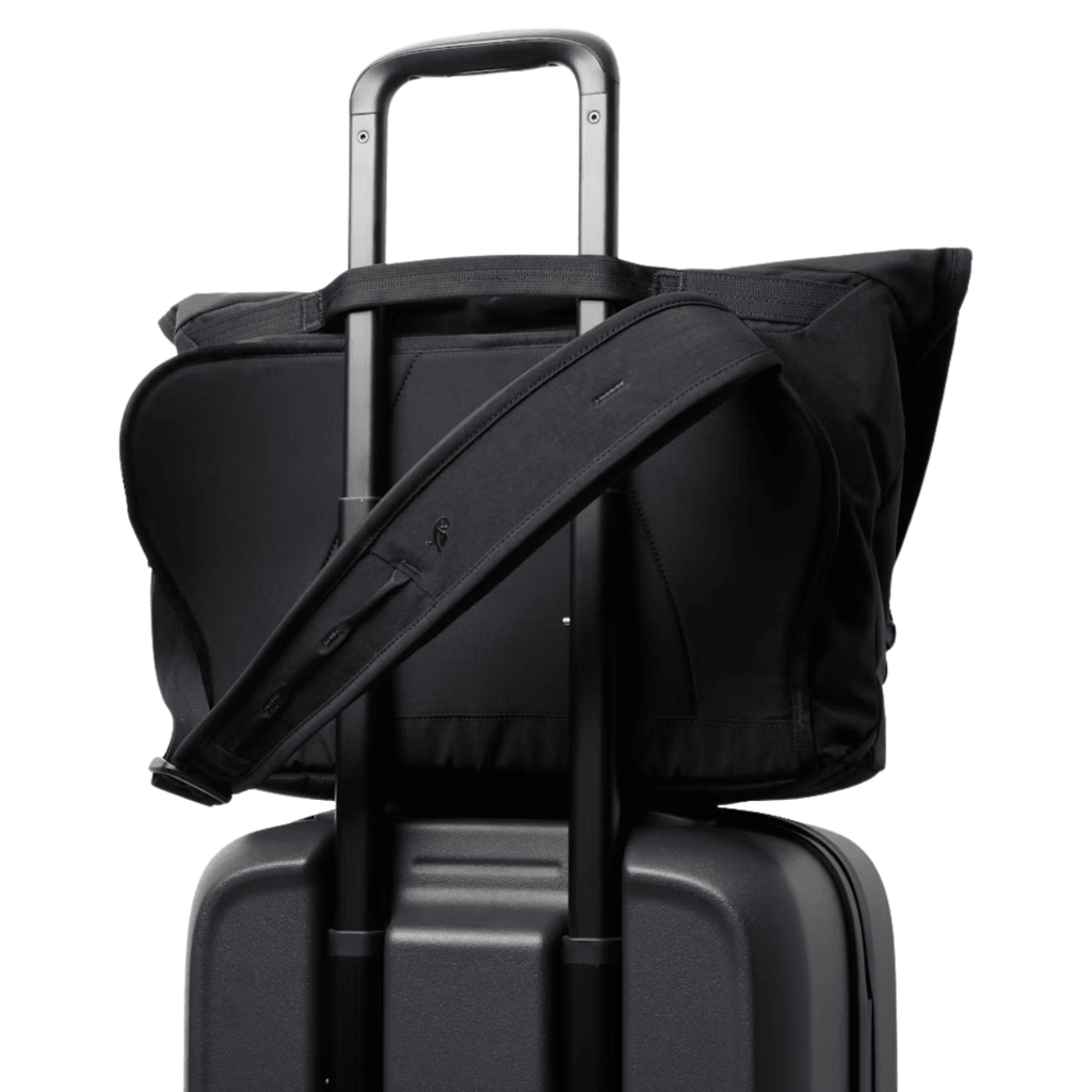 Bellroy Venture Messenger 16” in Black