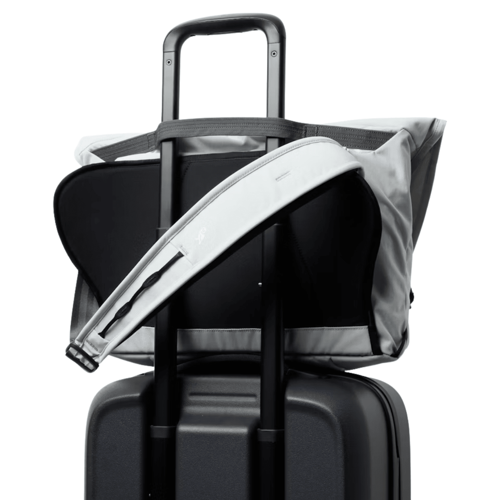 Bellroy Venture Messenger 16” in Fog