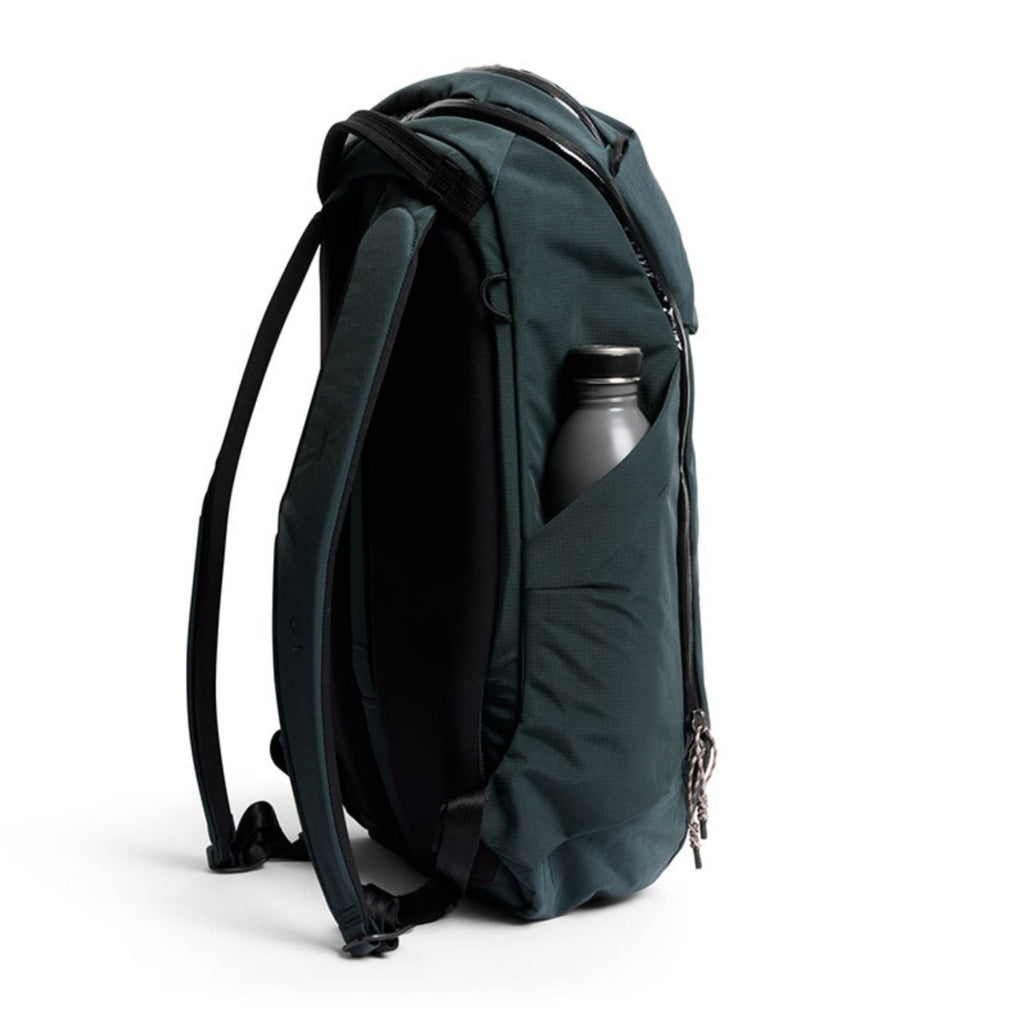 Bellroy Venture Ready Pack 20L in Deep Ocean