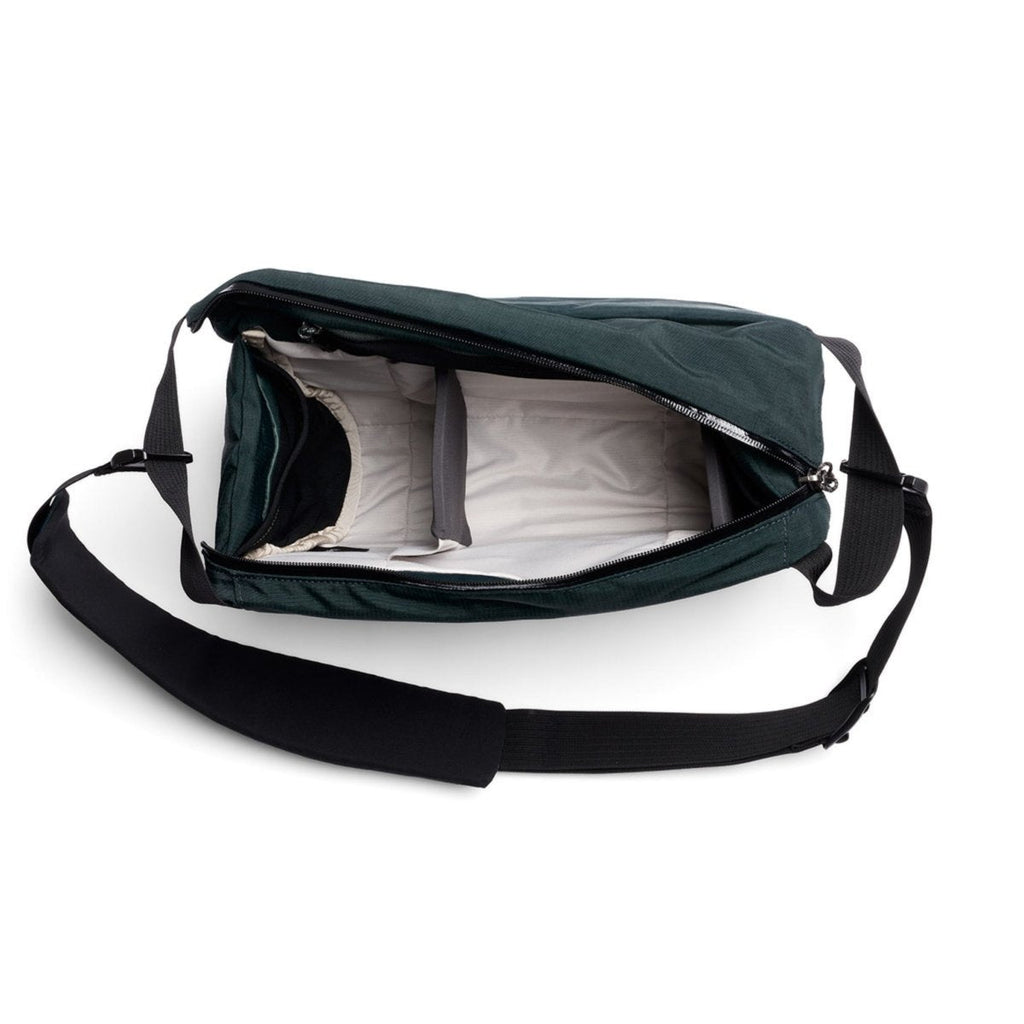 Bellroy Venture Sling 10L in Deep Ocean