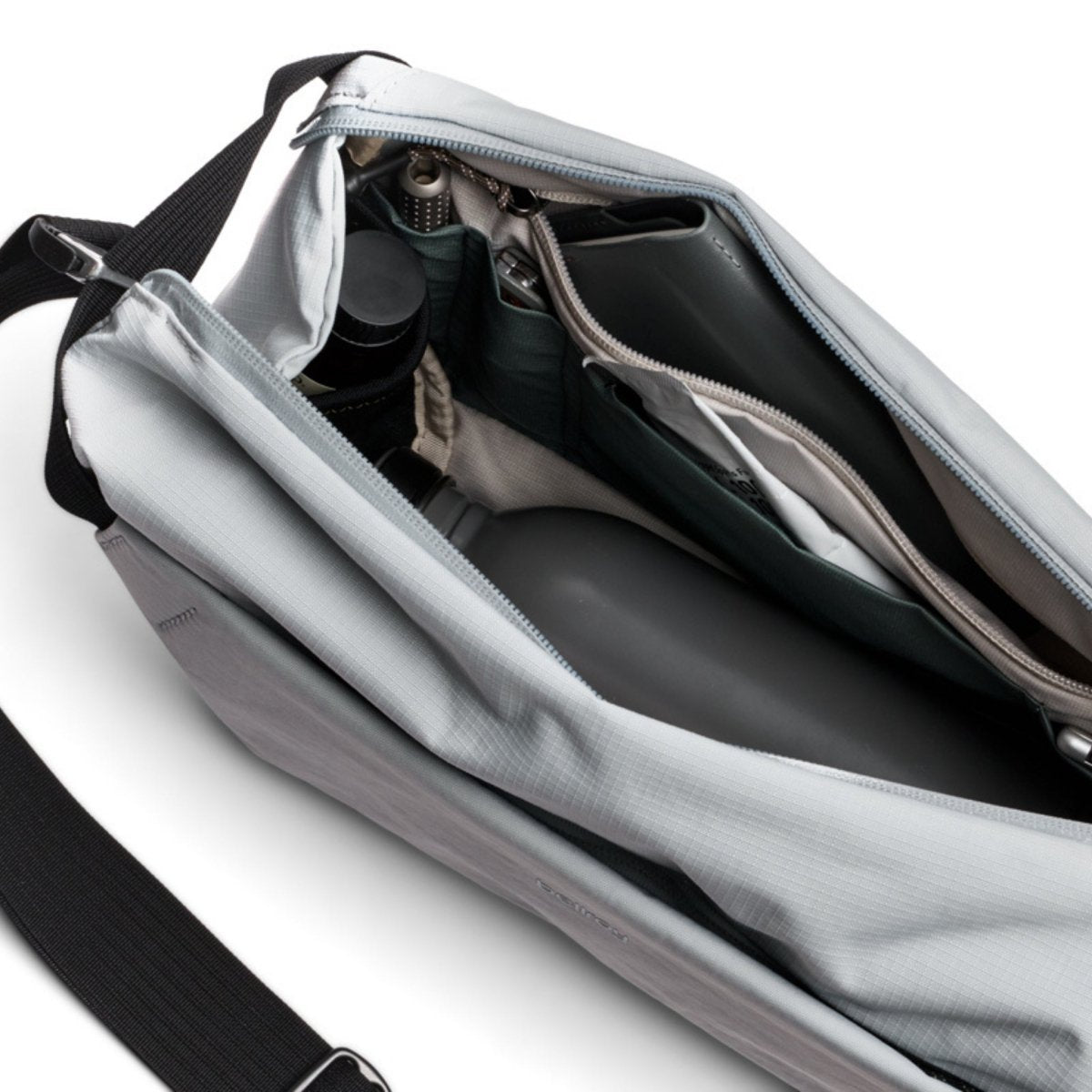 Bellroy Venture Sling 9L in Fog