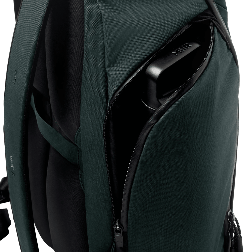Bellroy Venture Travel Pack 26L in Deep Ocean