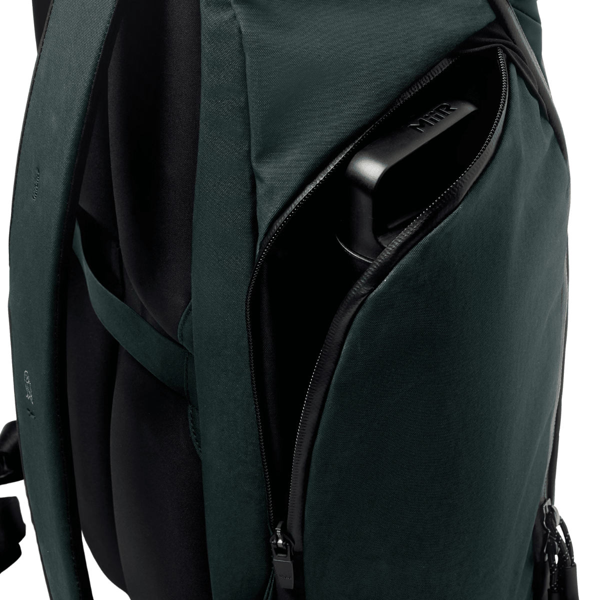 Bellroy Venture Travel Pack 26L in Deep Ocean