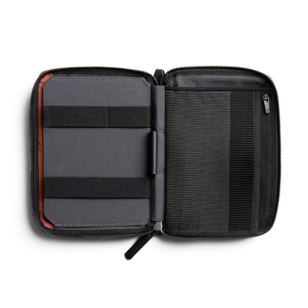 Bellroy Wonder Kit in Raven