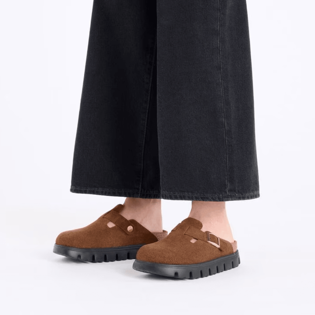 Birkenstock Women's Boston Chunky Suede Leather in Dark Tea/ Black