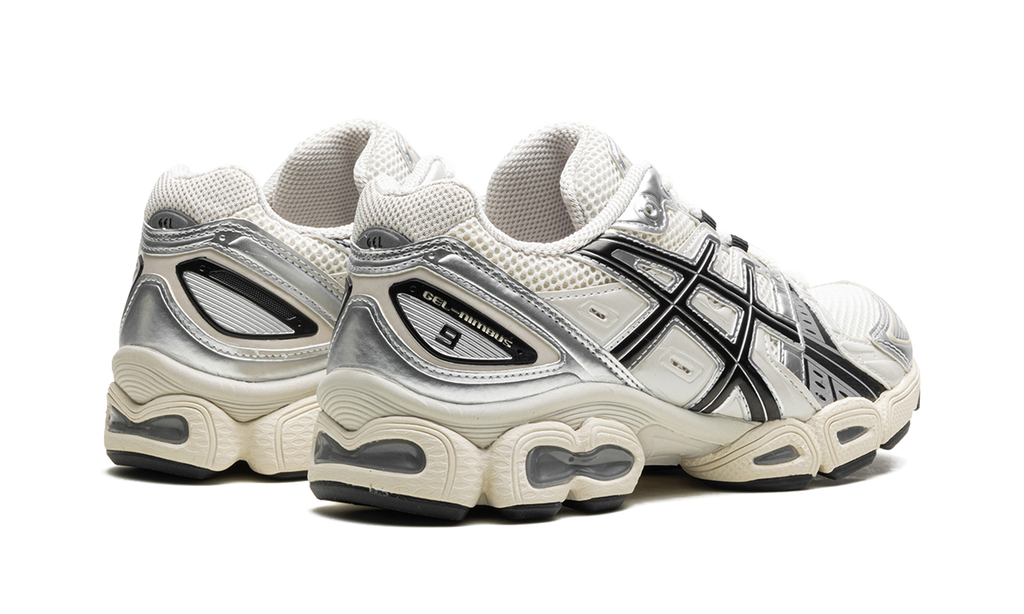 Gel Nimbus 9 "Cream / Black" 1201A424 105