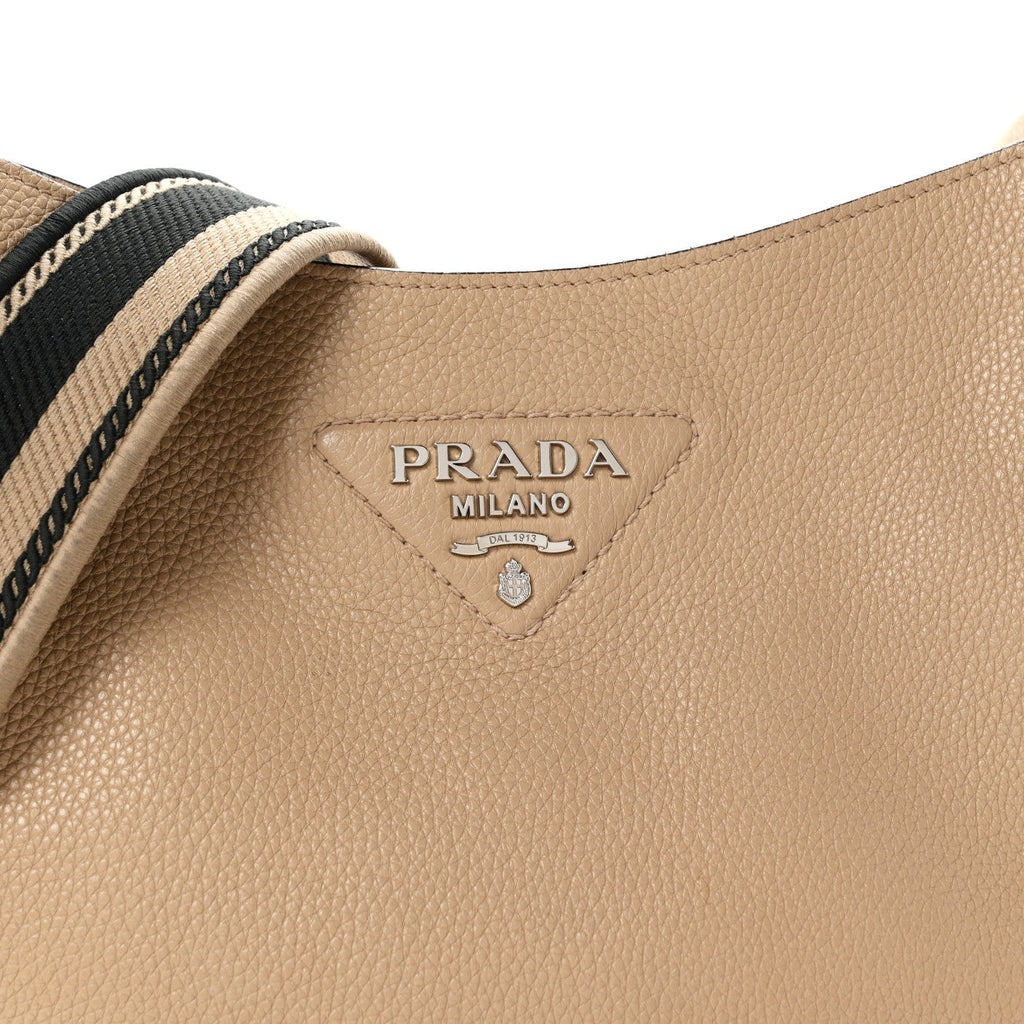 Vitello Daino Soft Hobo Messenger Bag Sabbia