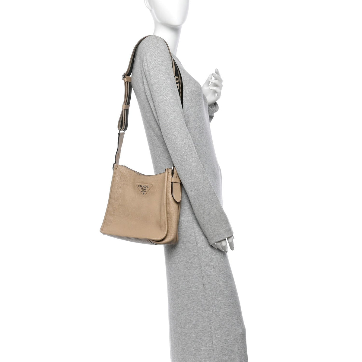Vitello Daino Soft Hobo Messenger Bag Sabbia