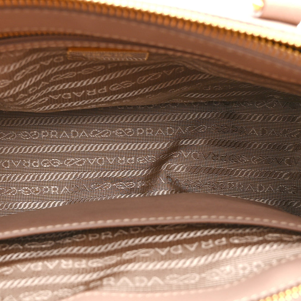 Saffiano Lux Small Galleria Double Zip Tote Cipria