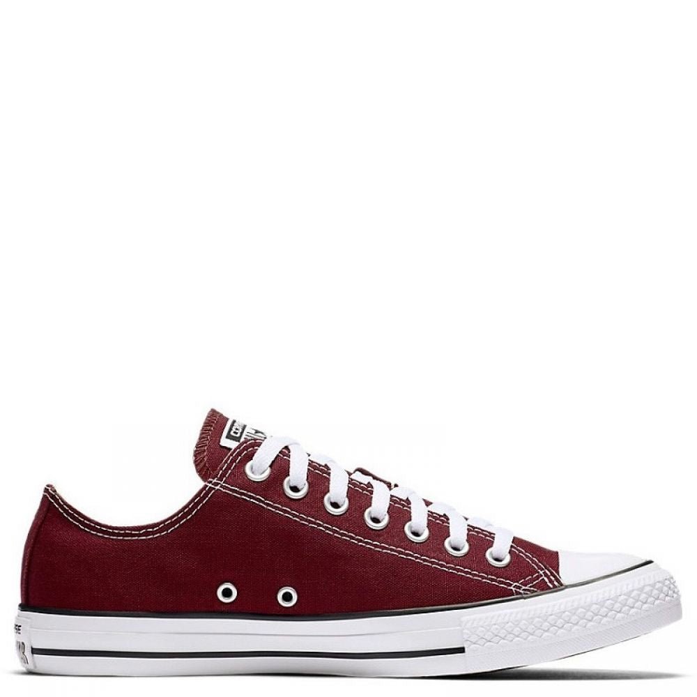 Converse Chuck Taylor All Star Low Top in Maroon