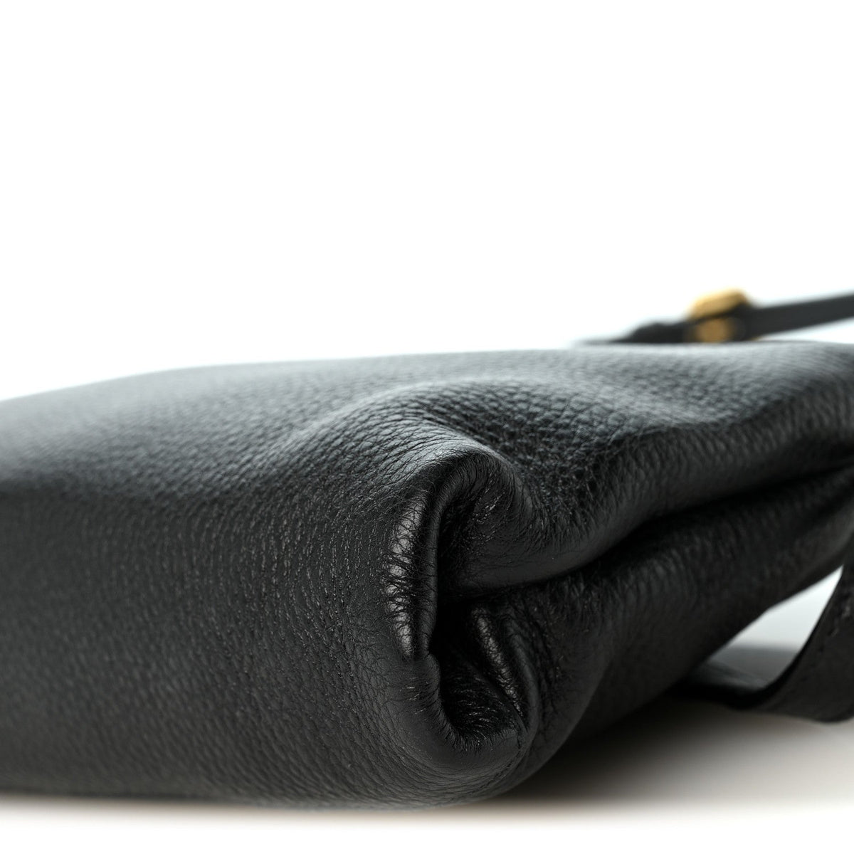 Vitello Daino Zippered Shoulder Bag  Black