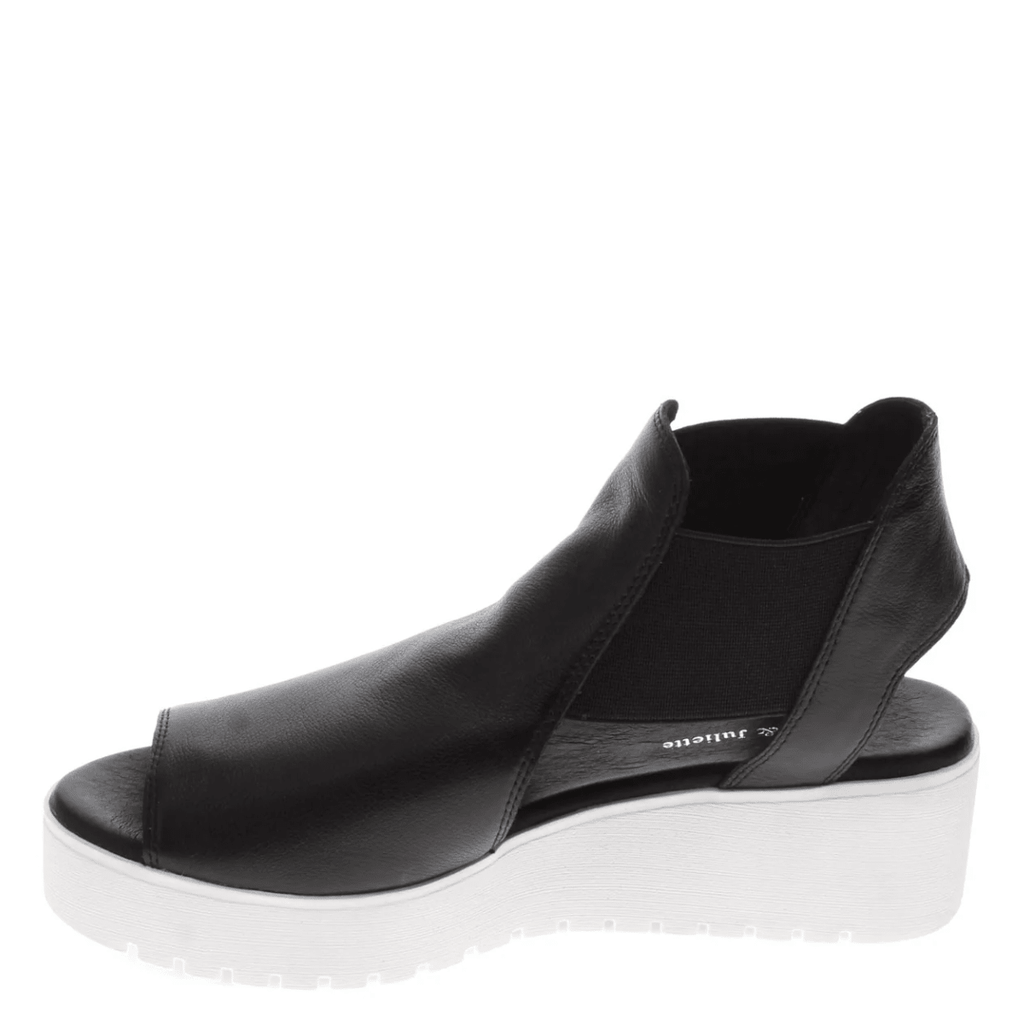 Django & Juliette Women's Ozie in Black/White