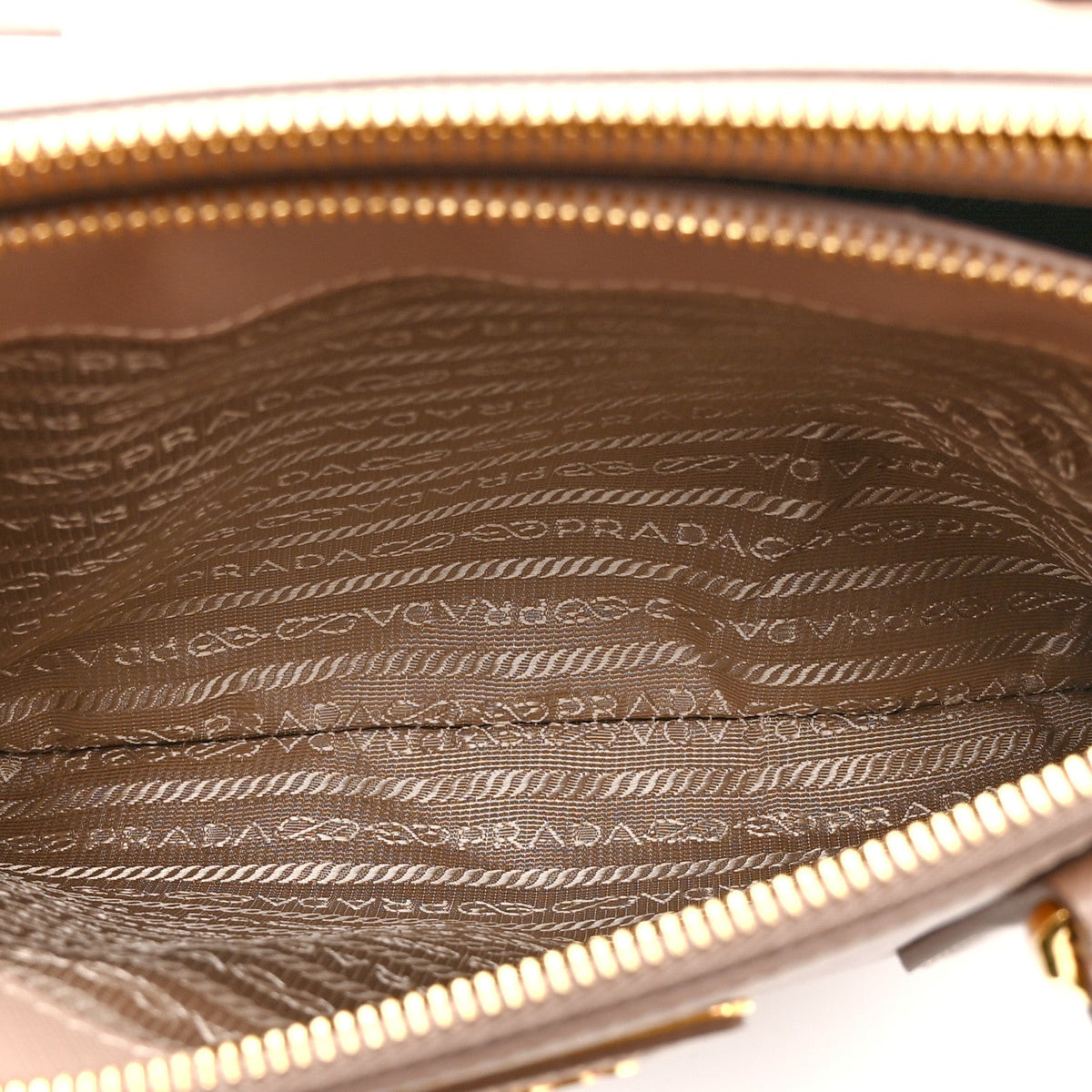 Saffiano Lux Small Galleria Double Zip Tote Cipria