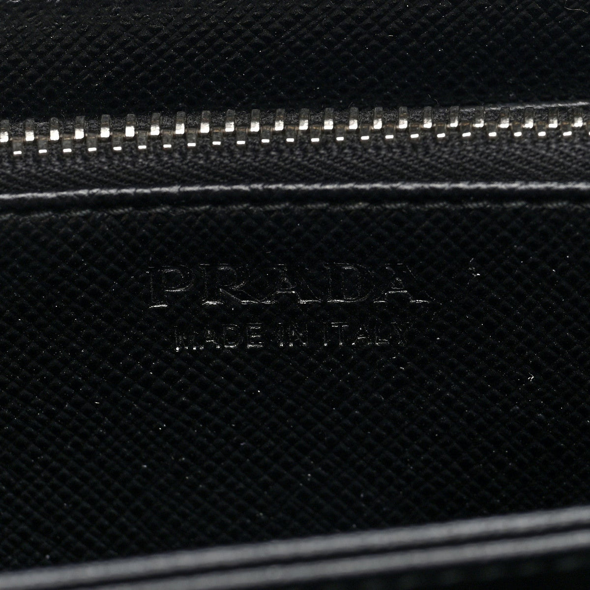 Saffiano Triangle Zip Wallet Black